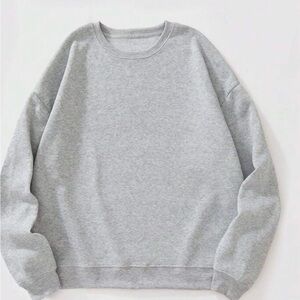 Light grey men’s sweater